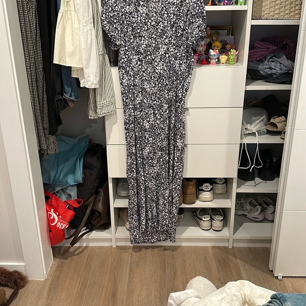 Target Black and White V-Neck Sundress - Picture 2 of 3